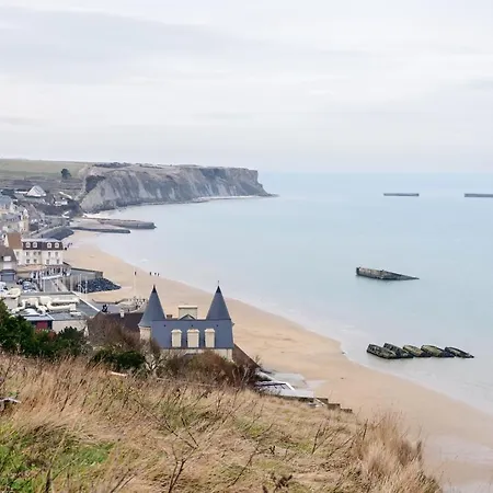 La Vie Est Belle - Centre D'arromanches, Terrasse *
