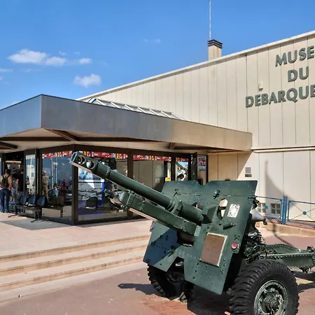 La Vie Est Belle - Centre D'arromanches, Terrasse *